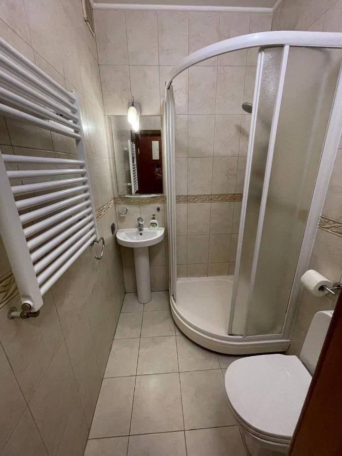 One Bedroom Kreschatik Str 4 キエフ エクステリア 写真
